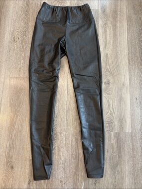 Wilfred Aritzia Black Faux Leather Leggings